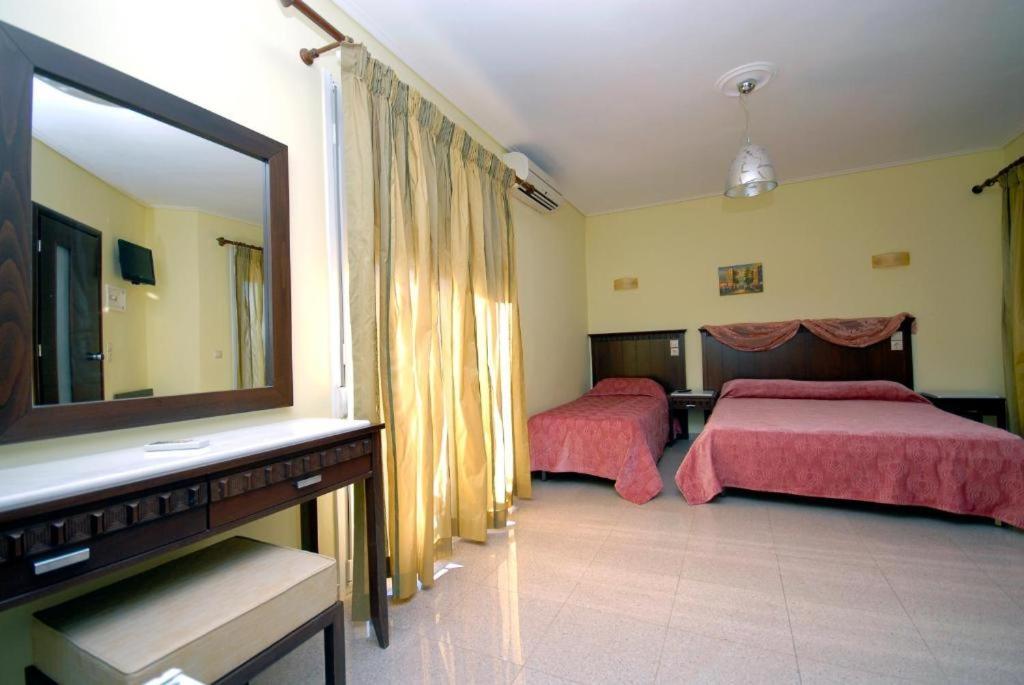 Ariadnes Holiday Accommodation I Apidias Lakos Esterno foto